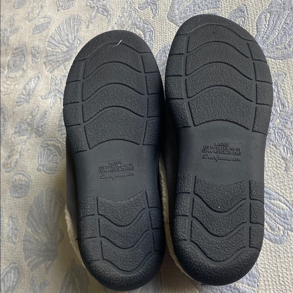 Dearforms Slippers size Large - Picture 5 of 6